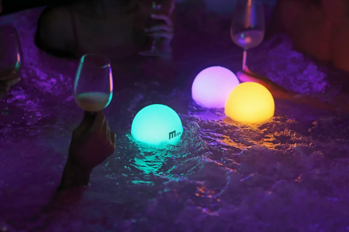 MSpa drijvende LED lamp