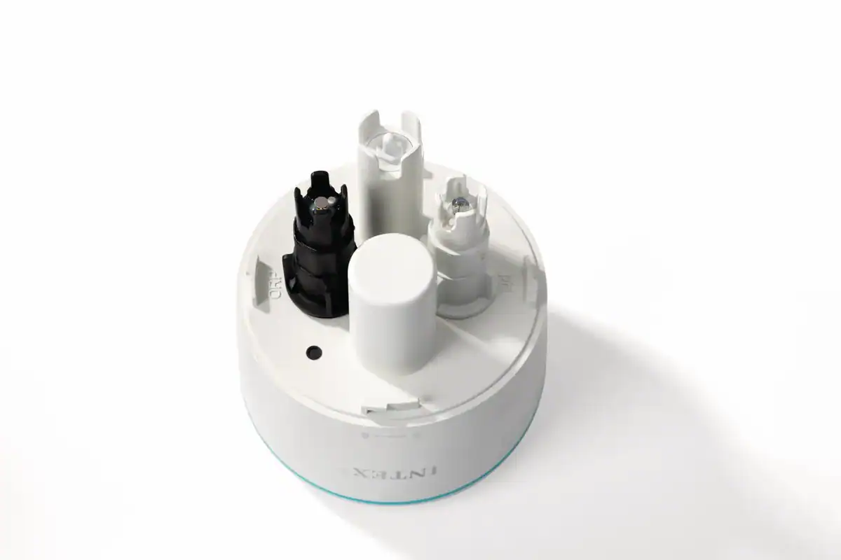 Digitale zwembadtester voor nauwkeurige wateranalyse.