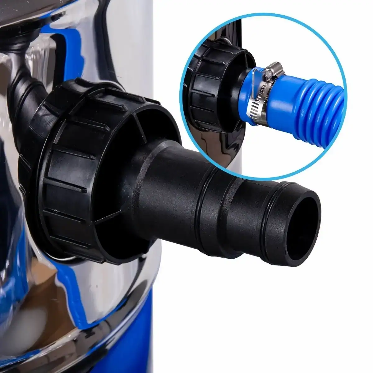 Vijverstofzuiger voor het reinigen van vijvers en zwembaden.