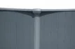 Zwembadwand met stevige afwerking en verticale panelen voor een duurzame zwembadconstructie.