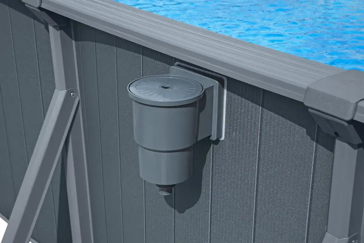 Zwembad filterkast en pompsysteem voor schoon water en onderhoud.