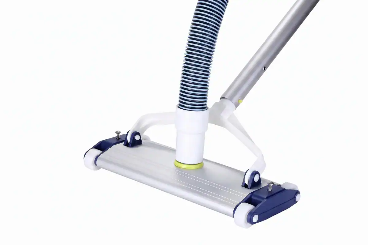 Zwembad schoonmaakrobot voor efficiënte reiniging van zwembaden.
