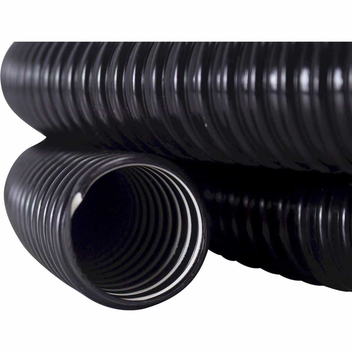 Zwarte flexibele zwembadbuis met ribbels voor zwembadinstallaties.