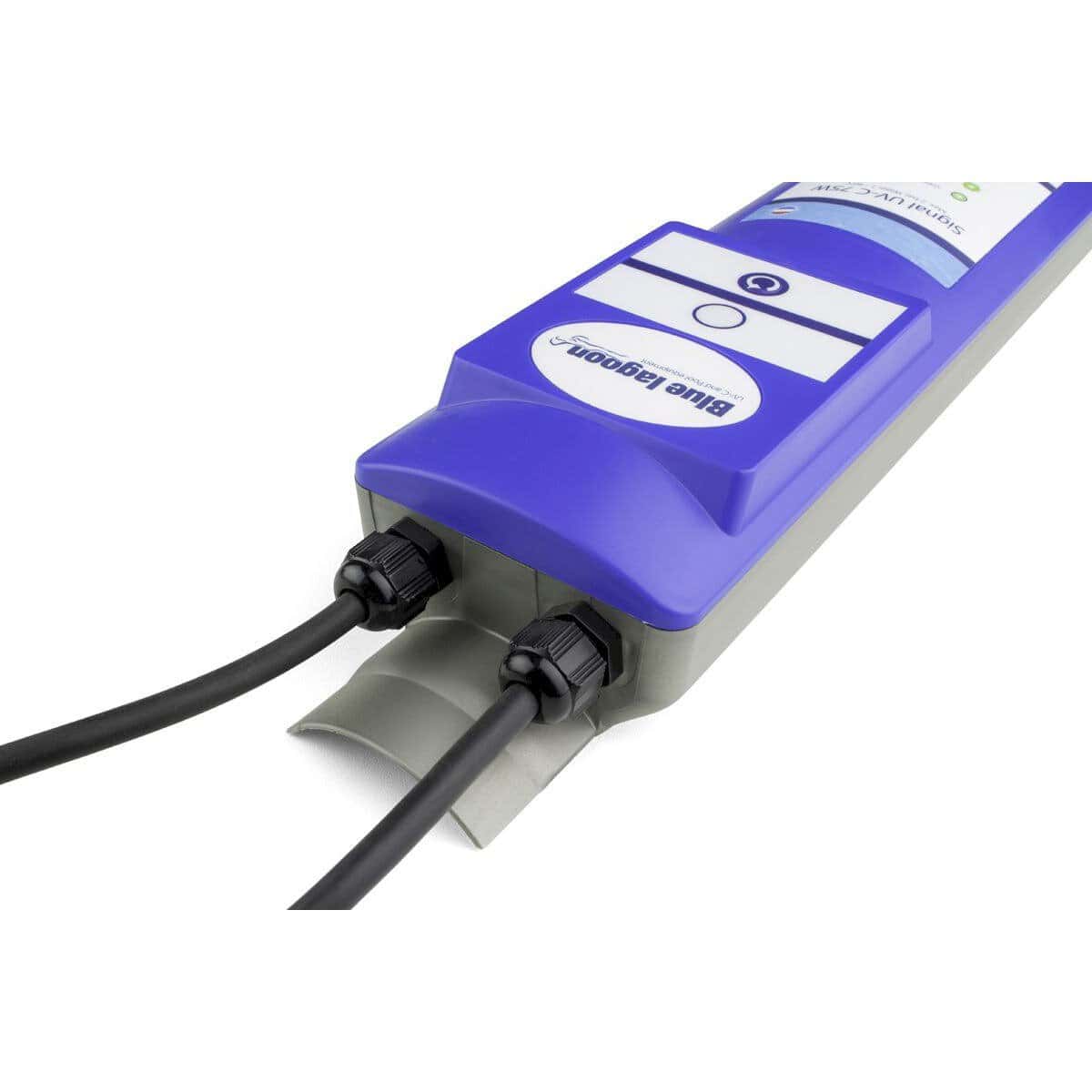 Digitale pH-meter voor zwembadwater met kabel en display.