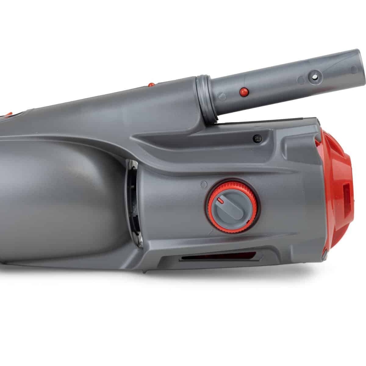 Zwembadrobot met zuigmond voor efficiënte zwembadreiniging.