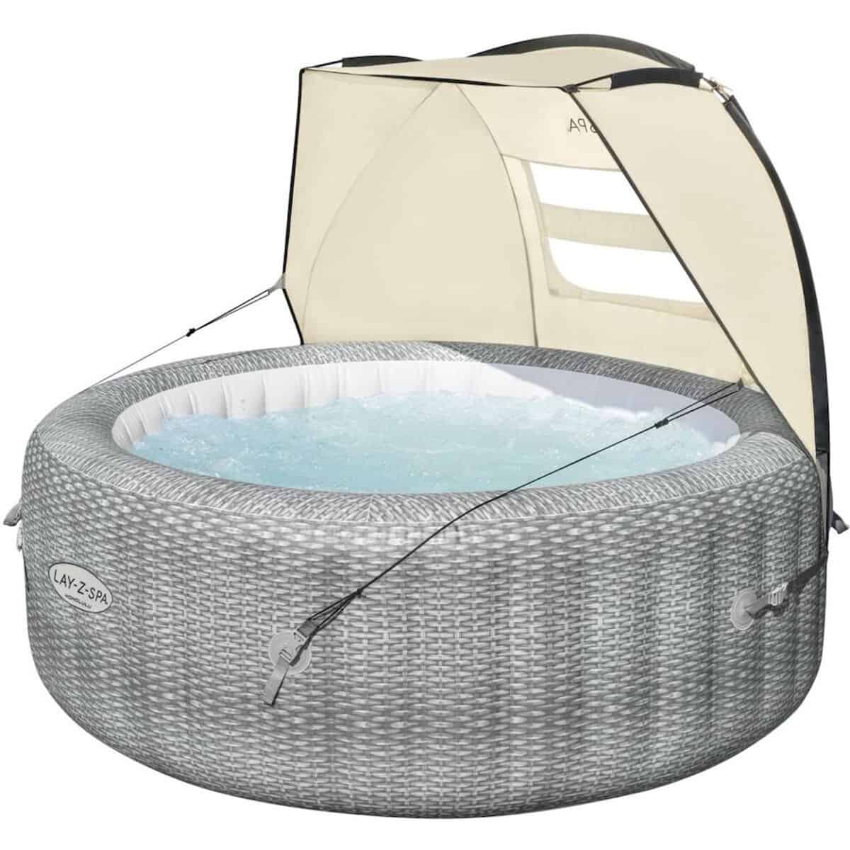 Zwemspa met overkapping voor ontspanning en comfort.