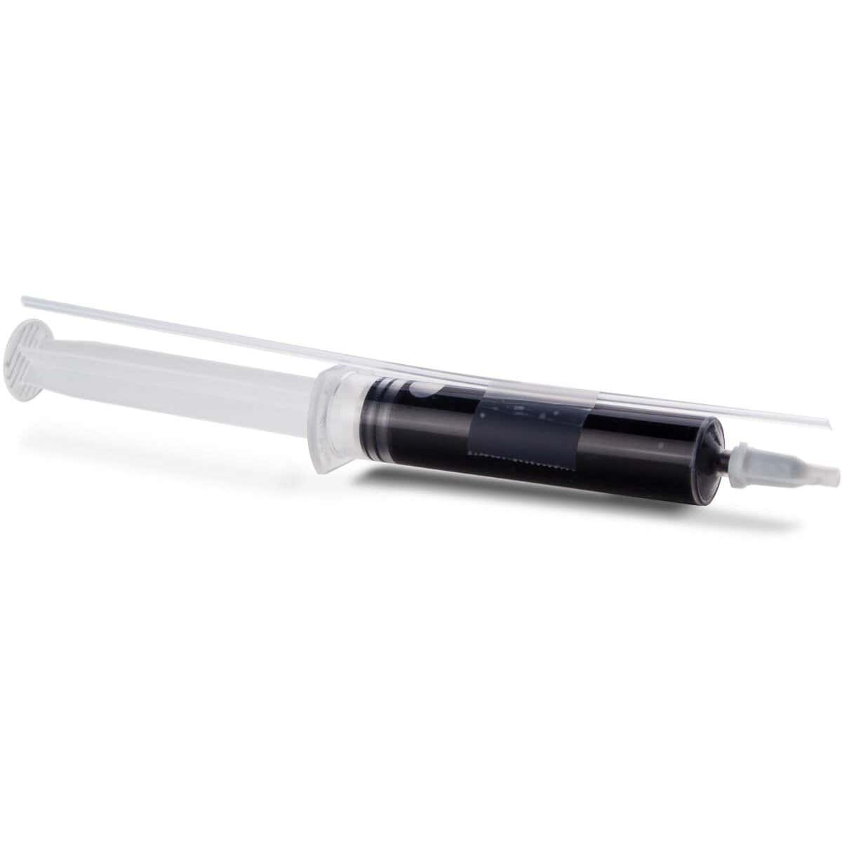 Syringe voor zwembadonderhoud en chemiecontrole.