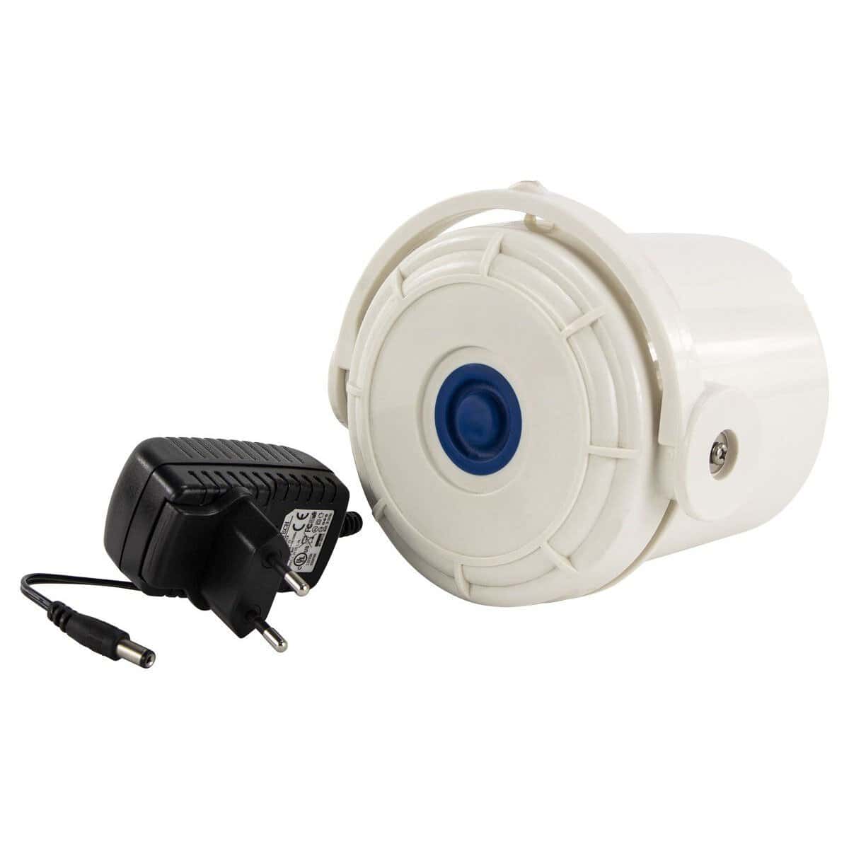 Filterpomp voor zwembaden met stroomadapter, geschikt voor watercirculatie en filtratie.