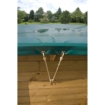 Zwembad met houten ombouw en groene liner, ideaal voor zomerse ontspanning in je tuin.