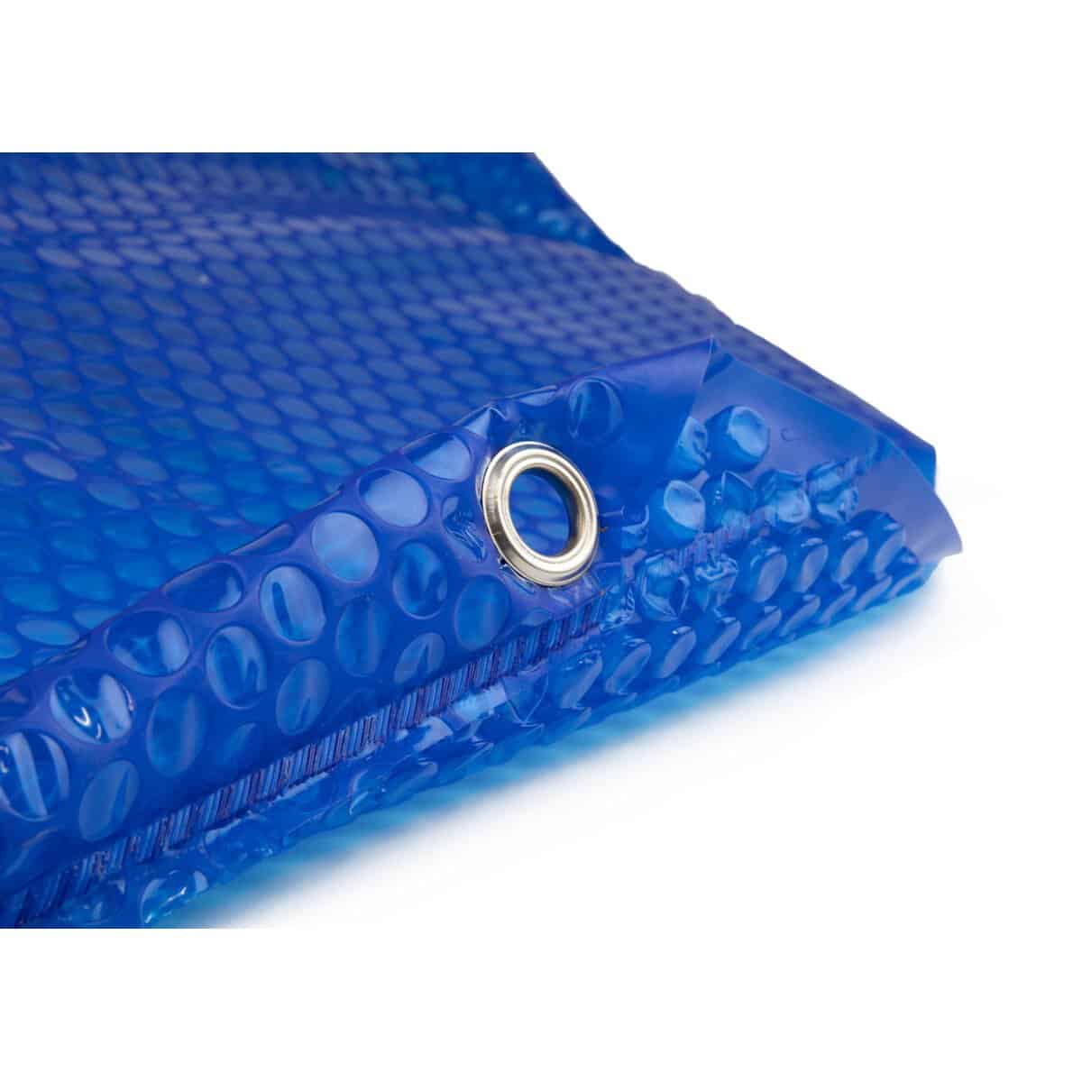 Blauw luchtbed voor zwembad met oog, comfortabel en duurzaam.