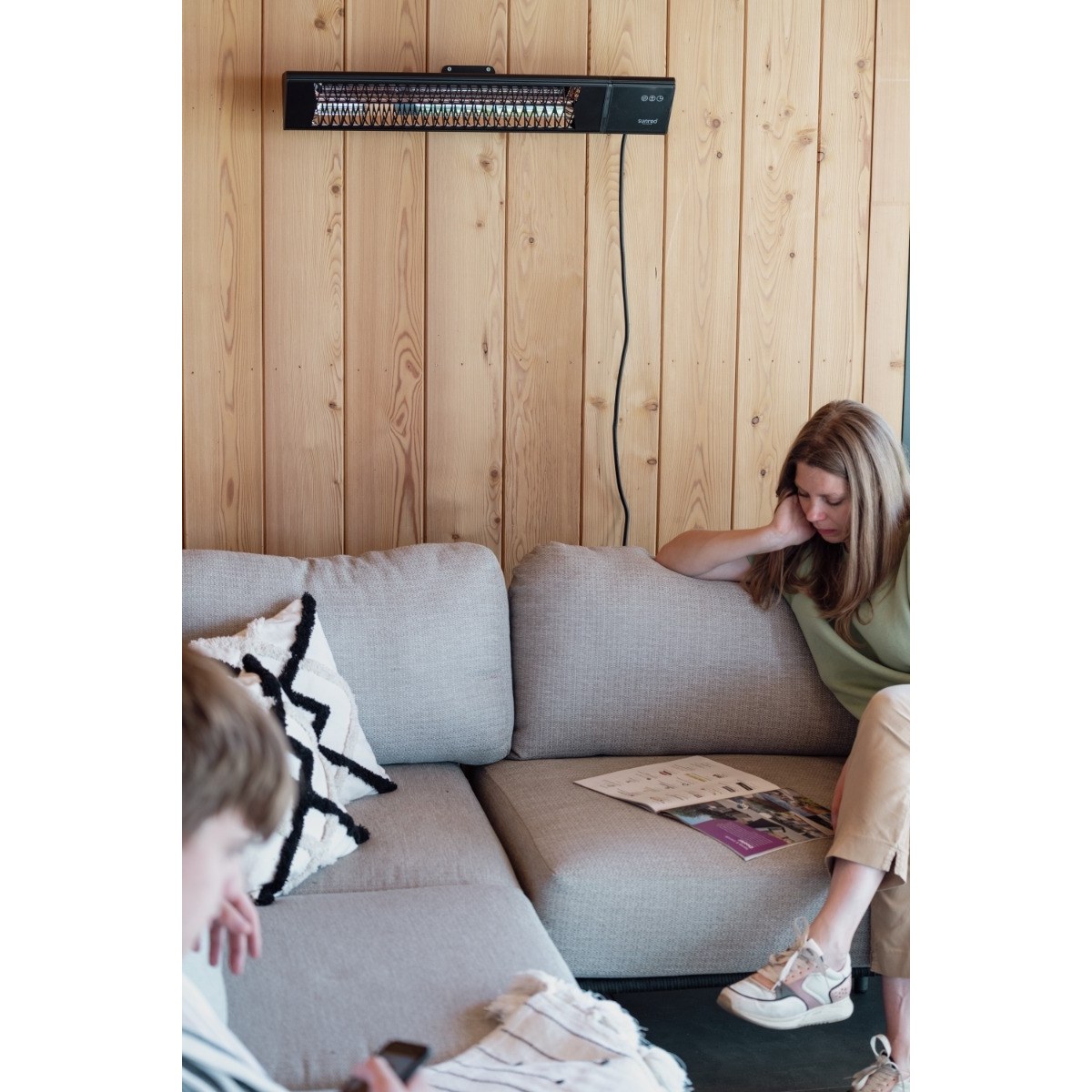 Sunred Heater Triangle Dark Smart Wall 2500 terrasverwarmer