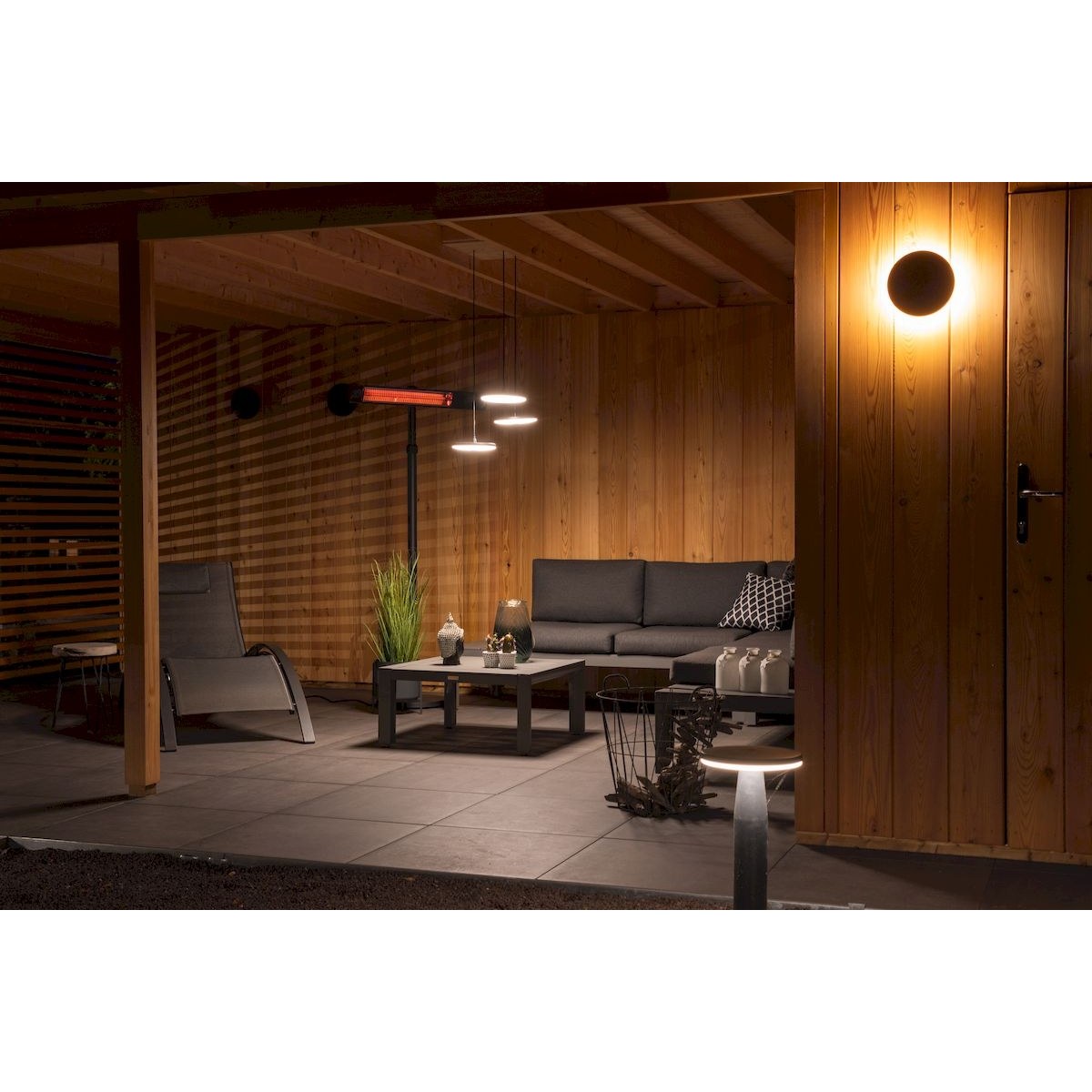 Sunred Heater Dark Standing 2500 terrasverwarmer