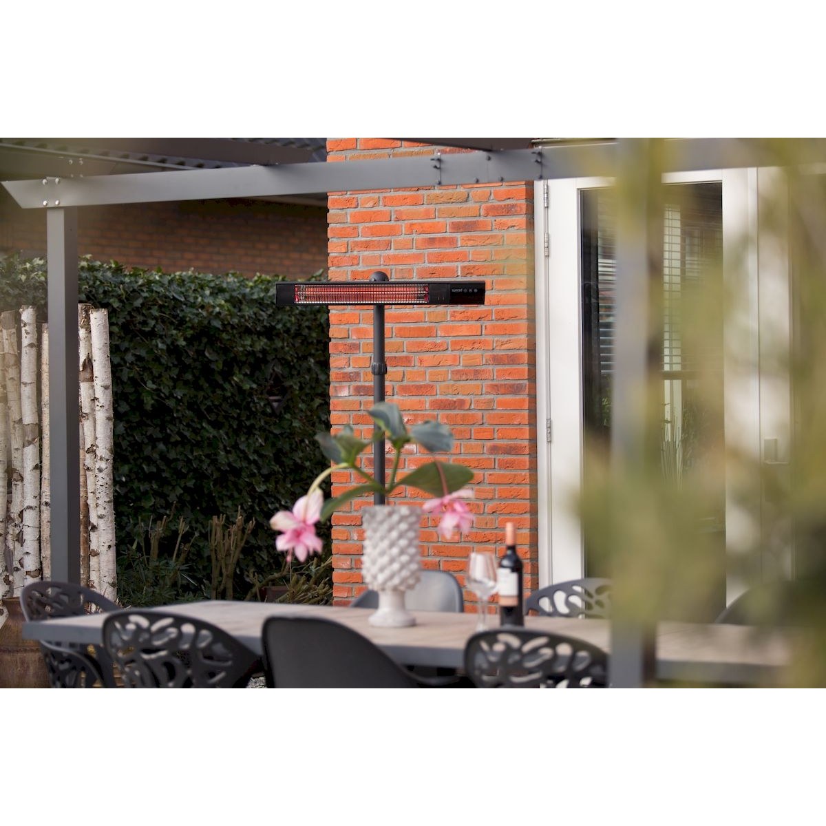 Sunred Heater Dark Standing 2500 terrasverwarmer