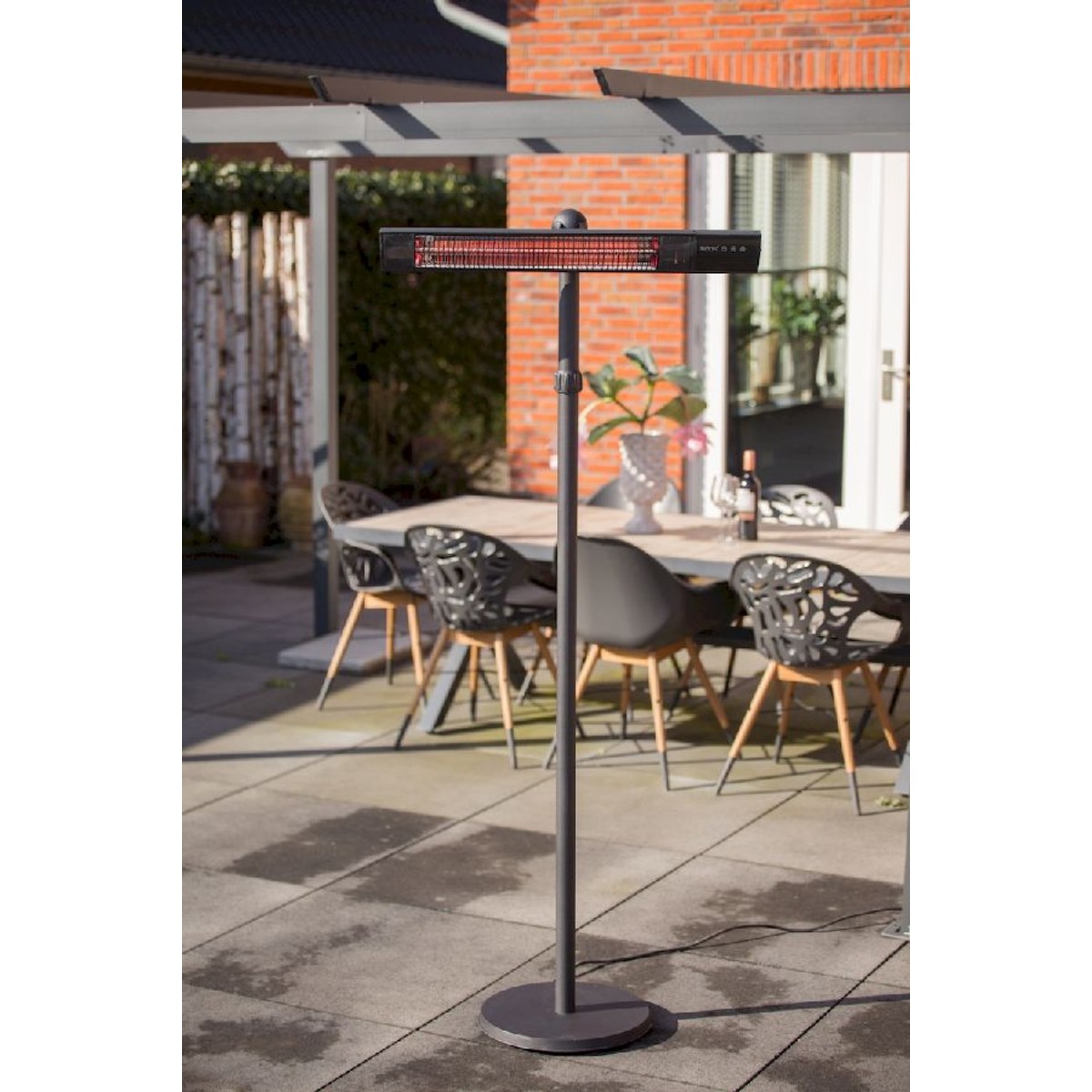 Sunred Heater Dark Standing 2500 terrasverwarmer
