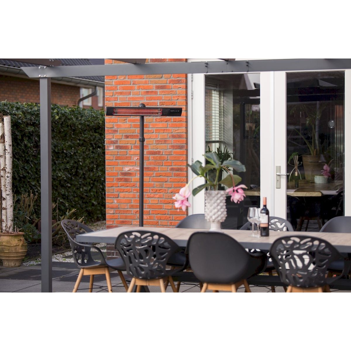 Sunred Heater Dark Standing 2500 terrasverwarmer
